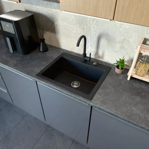Gránit mosogató NERO Piazza-60 + magasított csaptelep + adagoló (fekete)