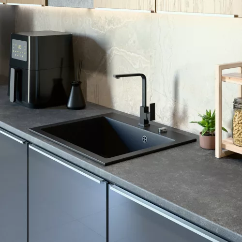 Gránit mosogató NERO Piazza-60 + magasított csaptelep + adagoló (fekete)