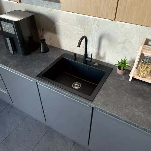 Gránit mosogató NERO Piazza-60 + magasított csaptelep + adagoló (fekete)
