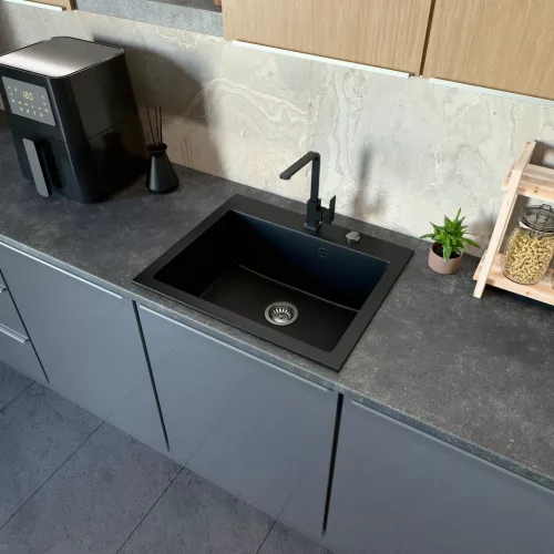 Gránit mosogató NERO Piazza-60 + magasított csaptelep + adagoló (fekete)