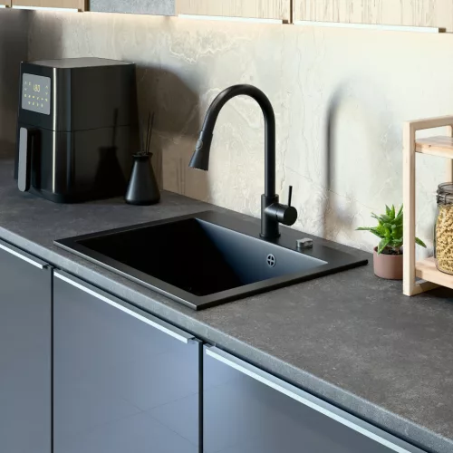 Gránit mosogató NERO Piazza-60 + magasított csaptelep + adagoló (fekete)