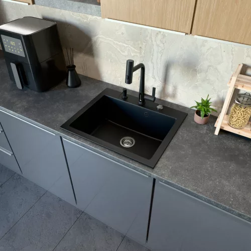 Gránit mosogató NERO Piazza-60 + magasított csaptelep + adagoló (fekete)