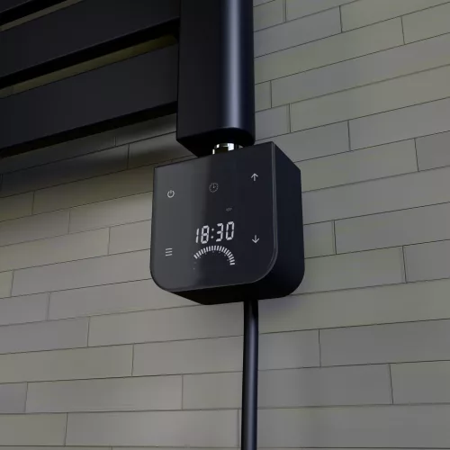 Törölközőszárító radiátor elektromos fútőpatronnal 30 x 140 cm - Nero Italia 400W (fekete)