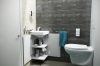 Fürdőszoba sarokszekrény + mosdó